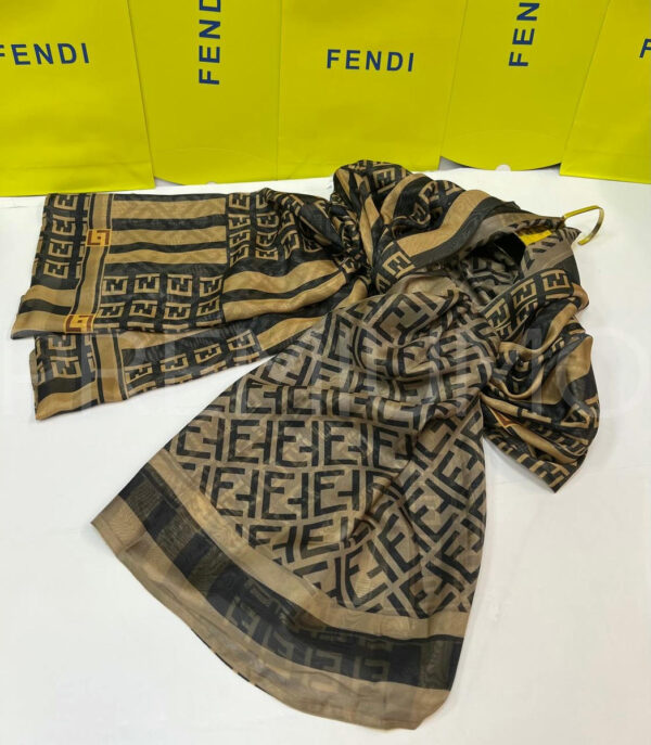 Fendi палантин PR499924 2
