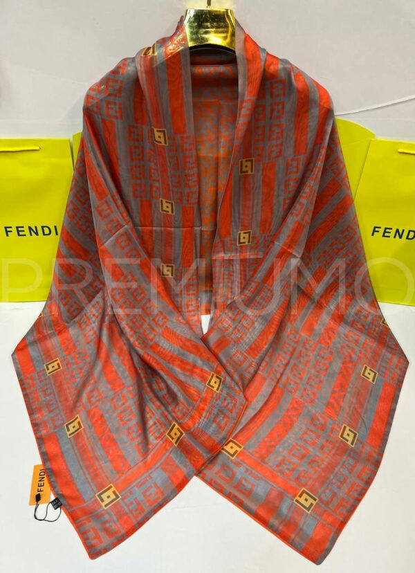 Fendi палантин PR382238