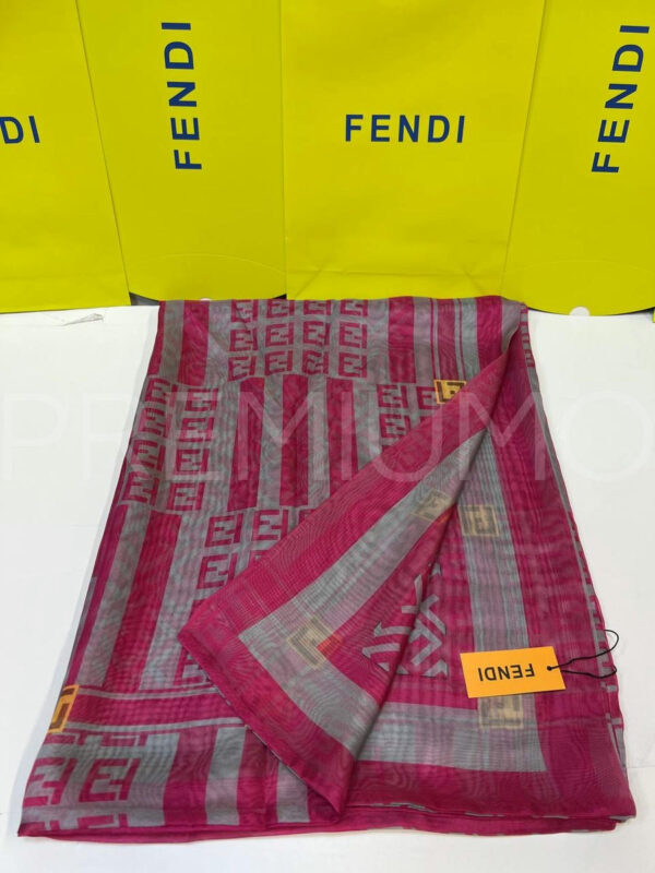 Fendi палантин PR906007 4