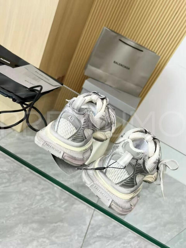 Balenciaga кроссовки PR906856 4