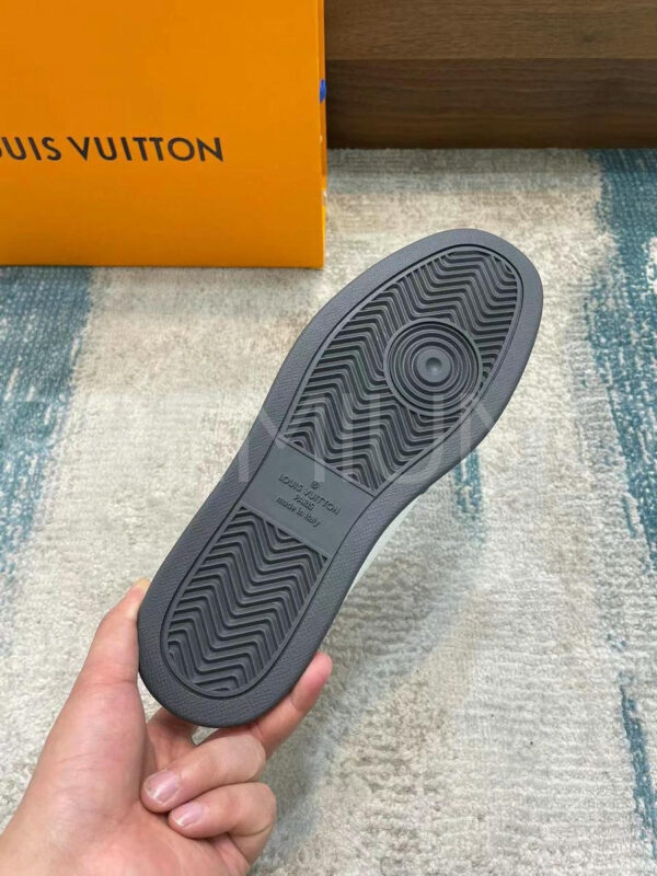 Louis Vuitton кроссовки PR906629 6