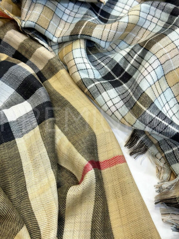 Burberry палантин PR321390 3