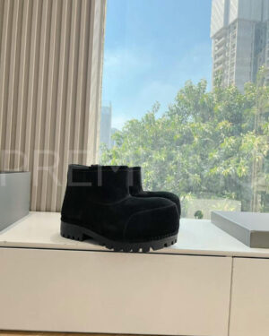 Balenciaga WOMEN’S ALASKA FUR BOOTIE лимитированные угги PR583274