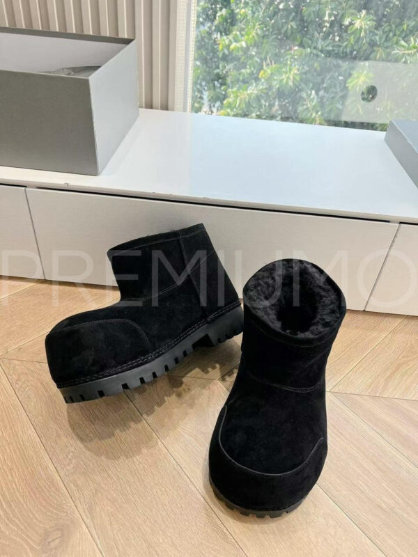 Balenciaga WOMEN’S ALASKA FUR BOOTIE лимитированные угги PR583274 2