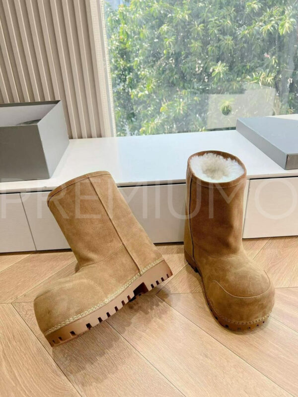 Balenciaga WOMEN’S ALASKA FUR BOOTIE угги эксклюзивные PR545680 3