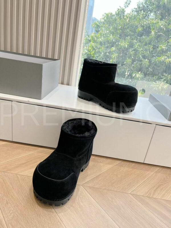Balenciaga WOMEN’S ALASKA FUR BOOTIE лимитированные угги PR583274 6