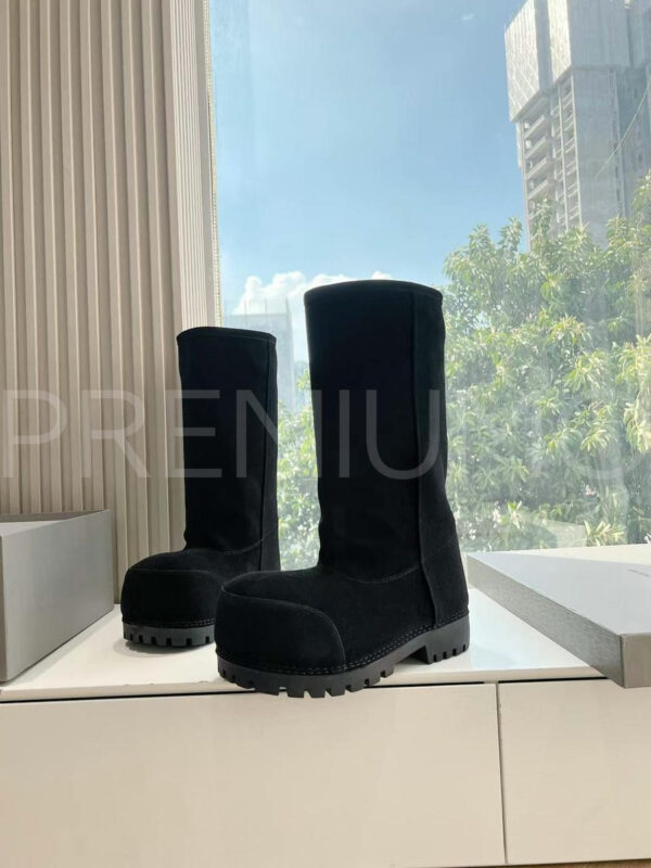 Balenciaga WOMEN’S ALASKA FUR BOOTIE угги черные PR349148 4