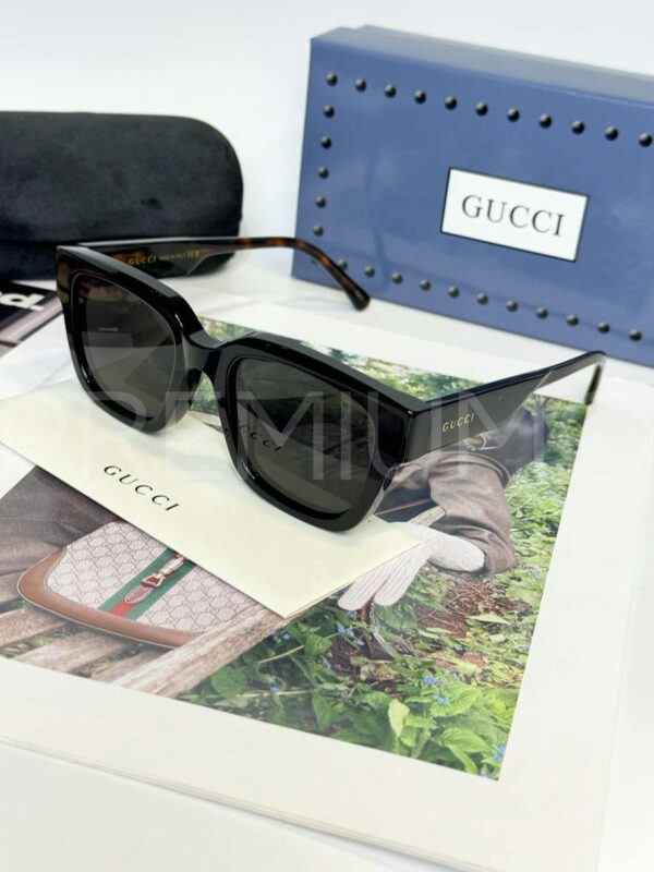 Gucci очки PR253376
