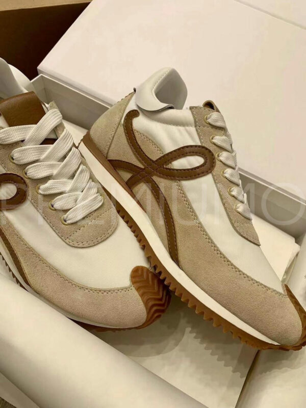 Loewe Flow Runner кроссовки замшевые бежевые PR329948 4