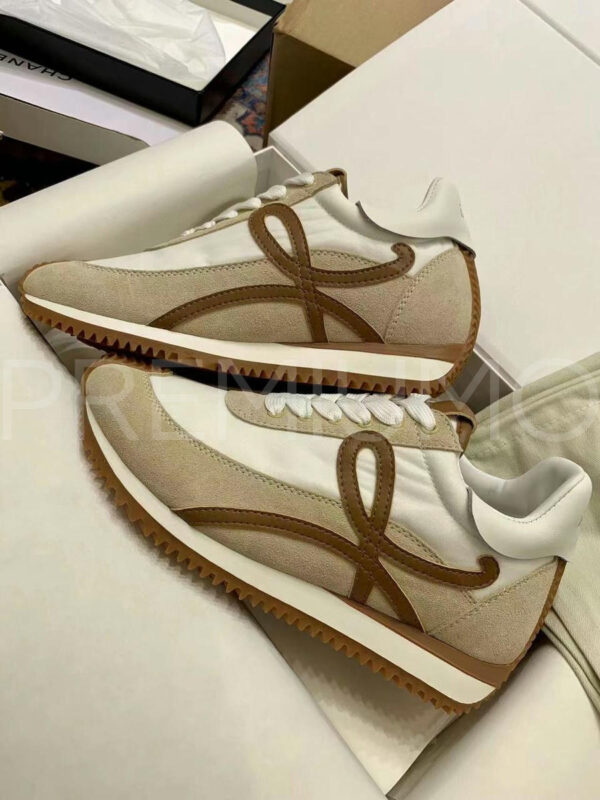 Loewe Flow Runner кроссовки замшевые бежевые PR329948 3