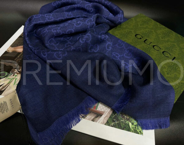 Gucci палантин PR777470