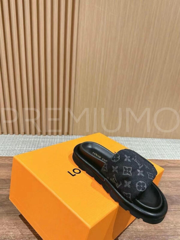 Louis Vuitton шлепанцы PR978196 2