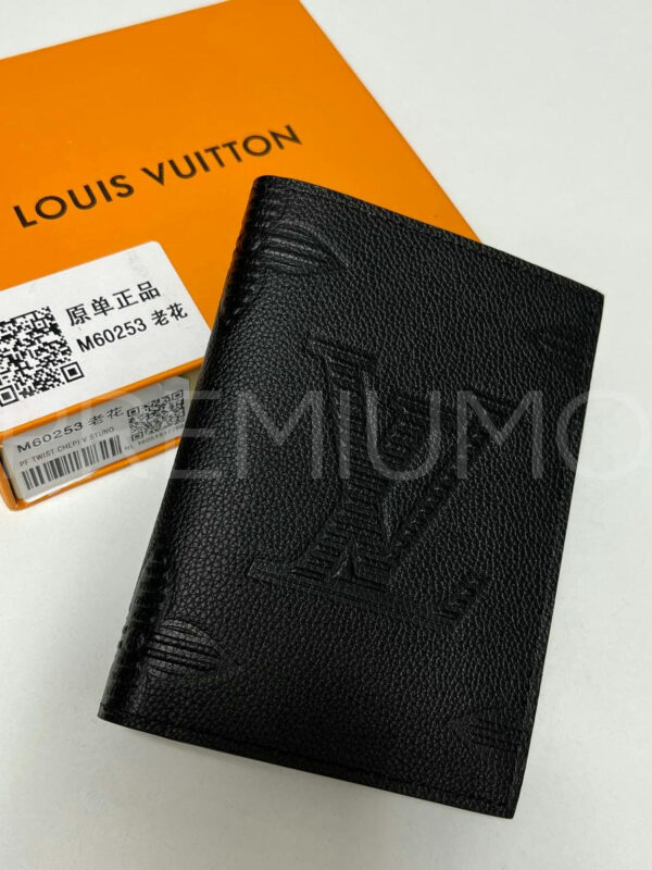 Louis Vuitton обложка на паспорт PR953338