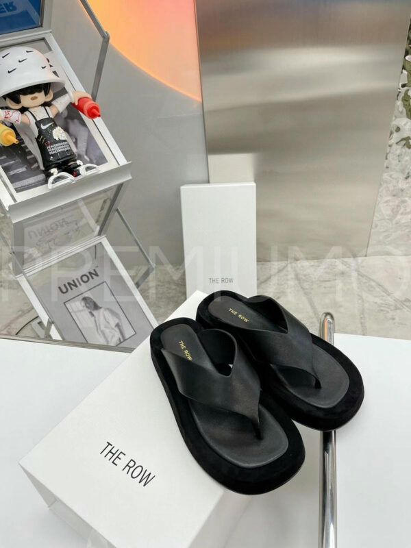 The Row шлепанцы PR407298