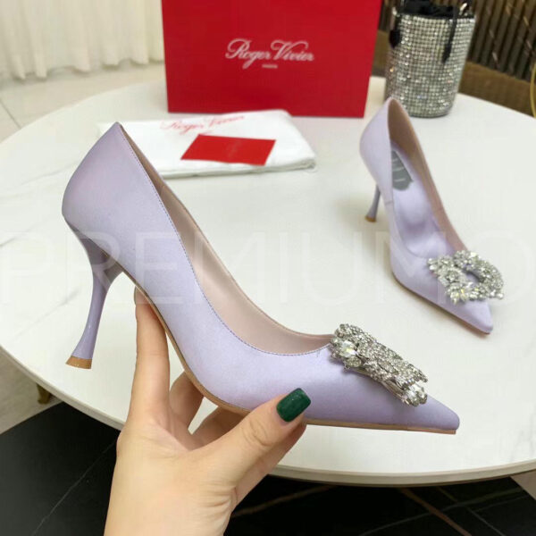 Roger Vivier RV Bouquet Strass Buckle Pumps in Satin туфли PR126958 2