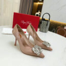 Roger Vivier RV Bouquet Strass Buckle Pumps in Satin туфли PR860589 10