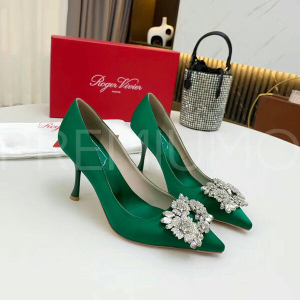Roger Vivier RV Bouquet Strass Buckle Pumps in Satin туфли PR571752