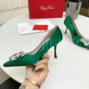 Roger Vivier RV Bouquet Strass Buckle Pumps in Satin туфли PR571752 14
