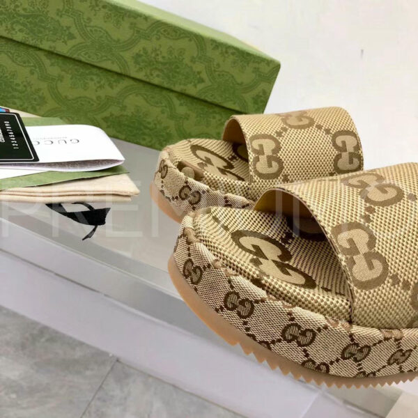 Gucci шлепанцы PR704025 8