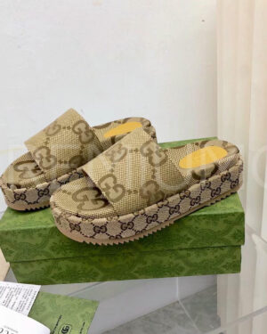 Gucci шлепанцы PR704025