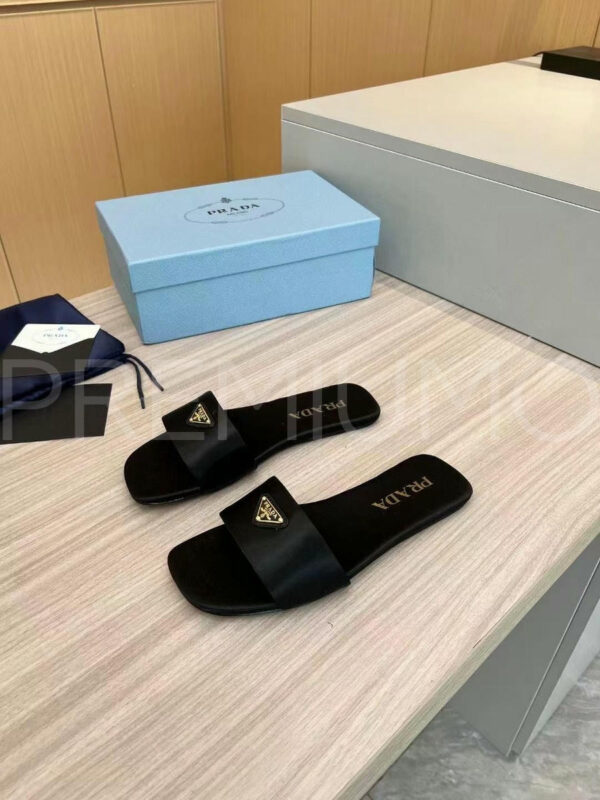 Prada шлепанцы PR184402 3
