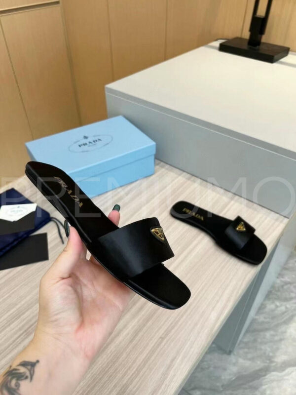 Prada шлепанцы PR184402 4