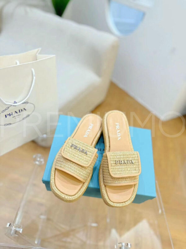 Prada шлепанцы PR851121