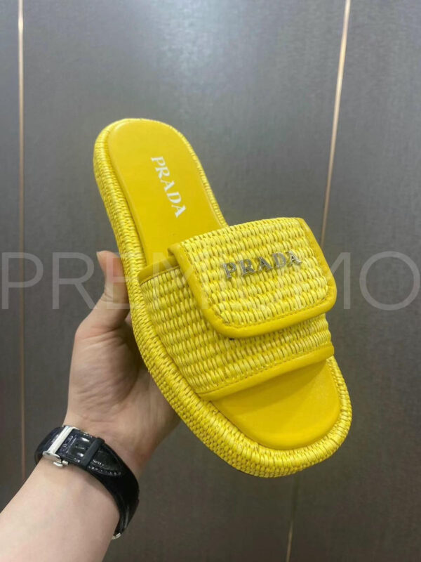 Prada шлепанцы PR401791