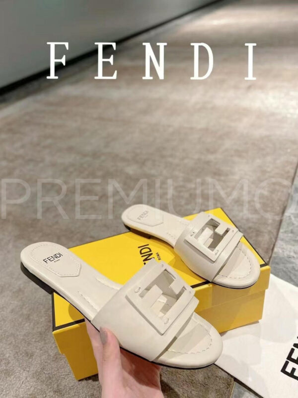 Fendi шлепанцы PR493185 2