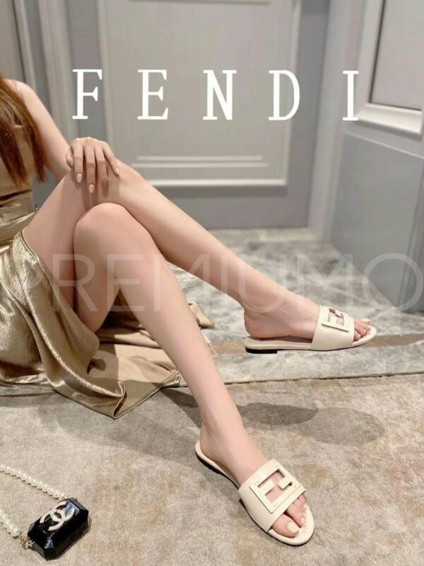 Fendi шлепанцы PR493185 4