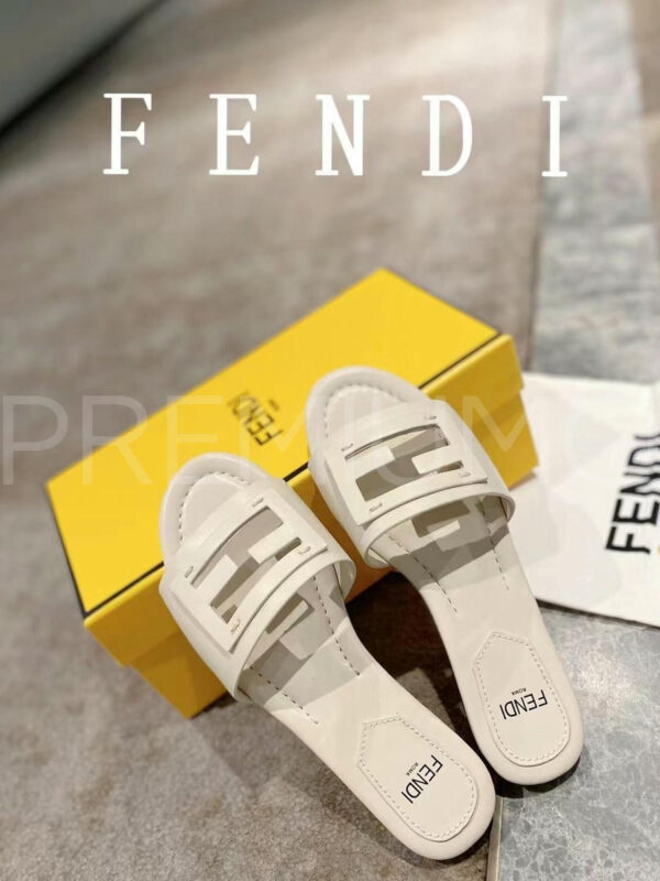 Fendi шлепанцы PR493185 3