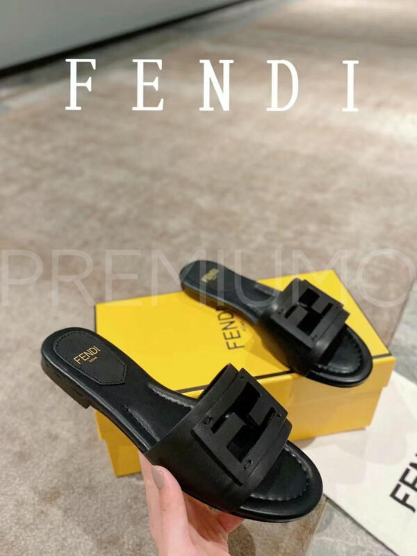 Fendi шлепанцы PR859704