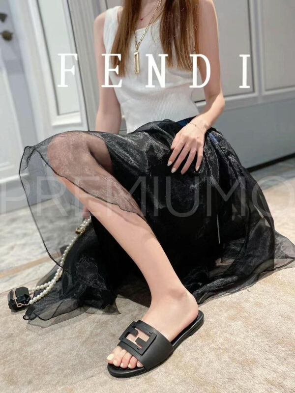 Fendi шлепанцы PR859704 4