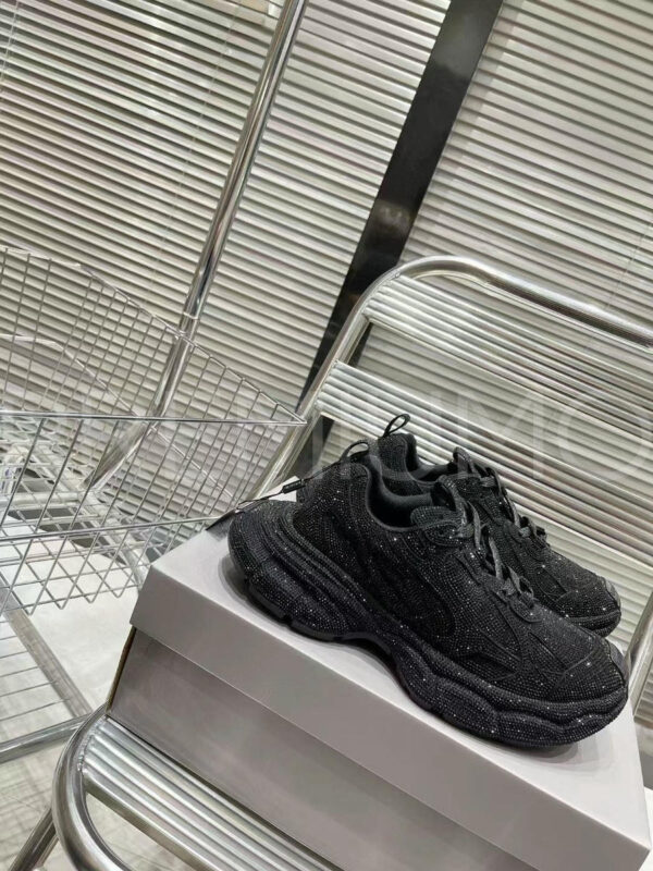 Balenciaga Triple S кроссовки PR962817 2