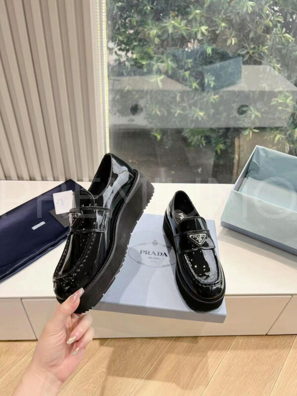 Prada Brushed Leather лоферы PR720484 6
