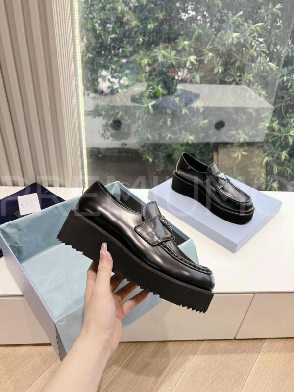Prada Brushed Leather лоферы PR963220 3
