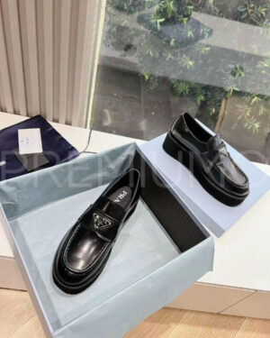 Prada Brushed Leather лоферы PR963220