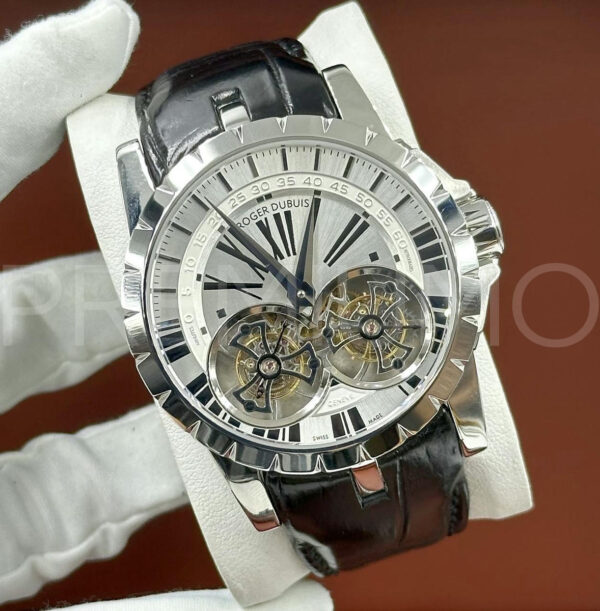 Roger Dubuis часы PR896802