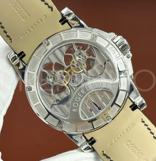 Roger Dubuis часы PR896802 2
