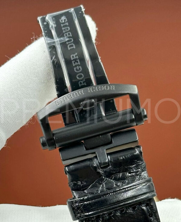 Roger Dubuis часы PR121725 5