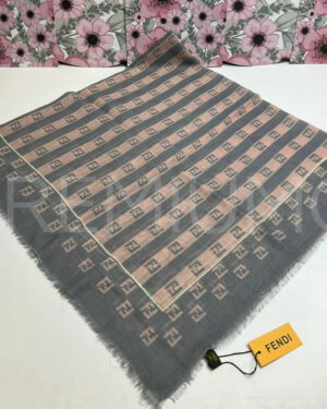 Fendi платок PR437716