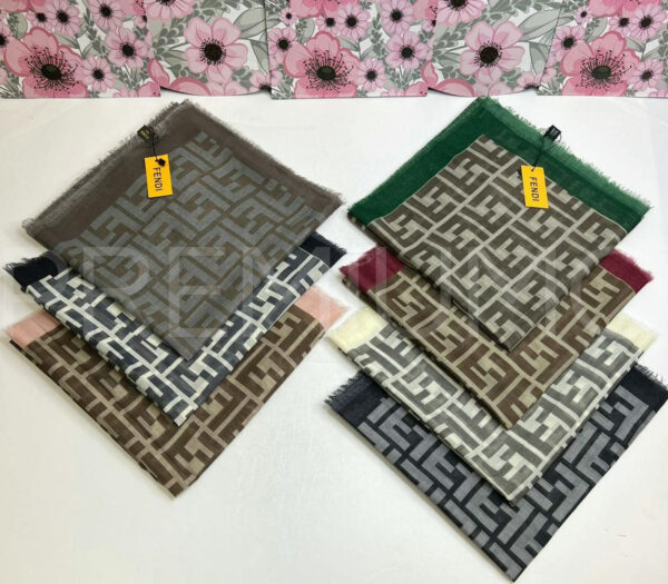 Fendi платок PR250542 3