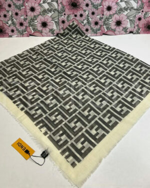 Fendi платок PR648605