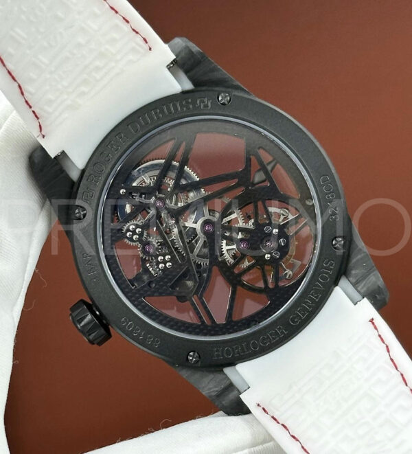 Roger Dubuis часы PR583070 2