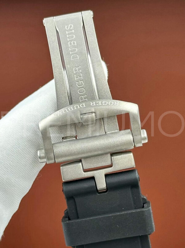 Roger Dubuis часы PR314367 6