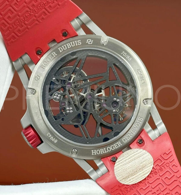 Roger Dubuis часы PR521062 2