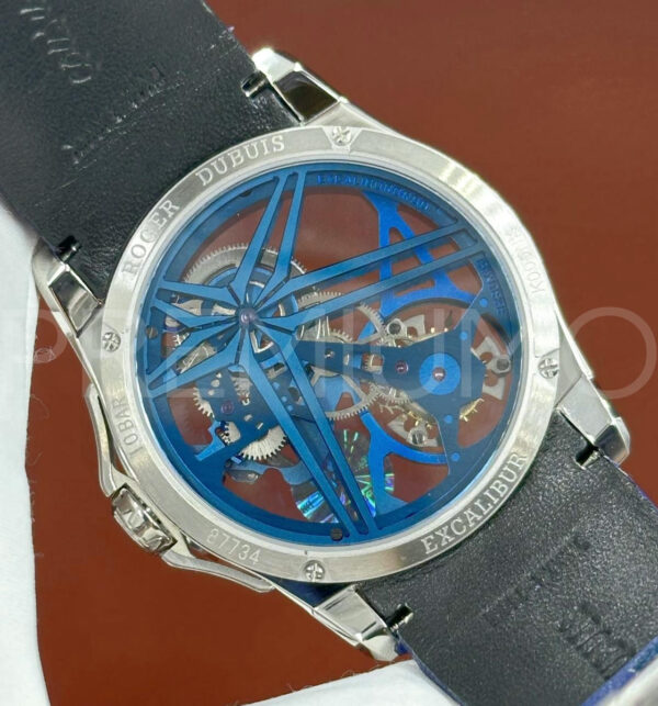 Roger Dubuis часы PR124007 2