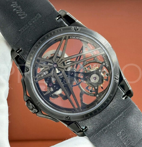 Roger Dubuis часы PR356312 2