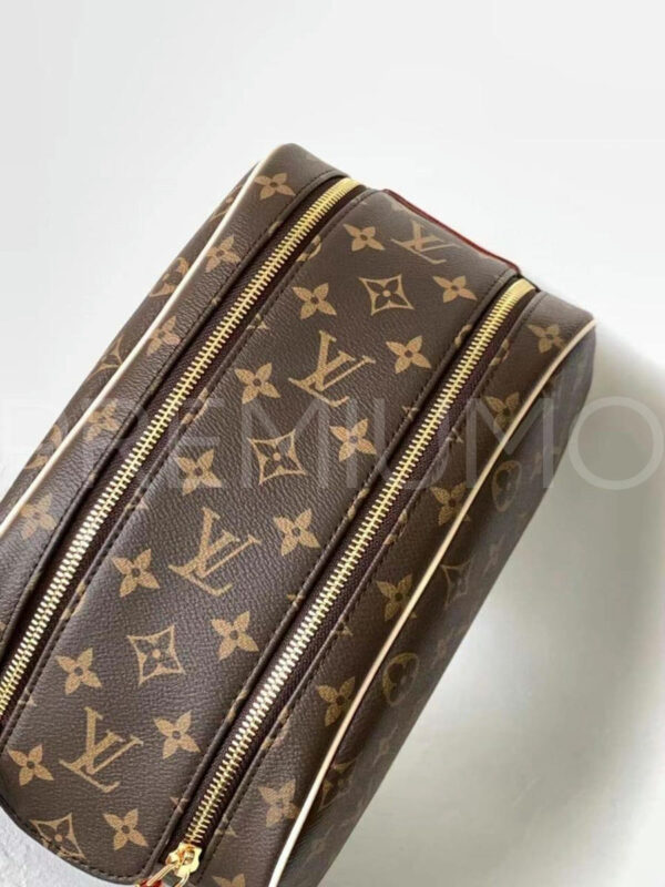 Louis Vuitton косметичка PR267630 16