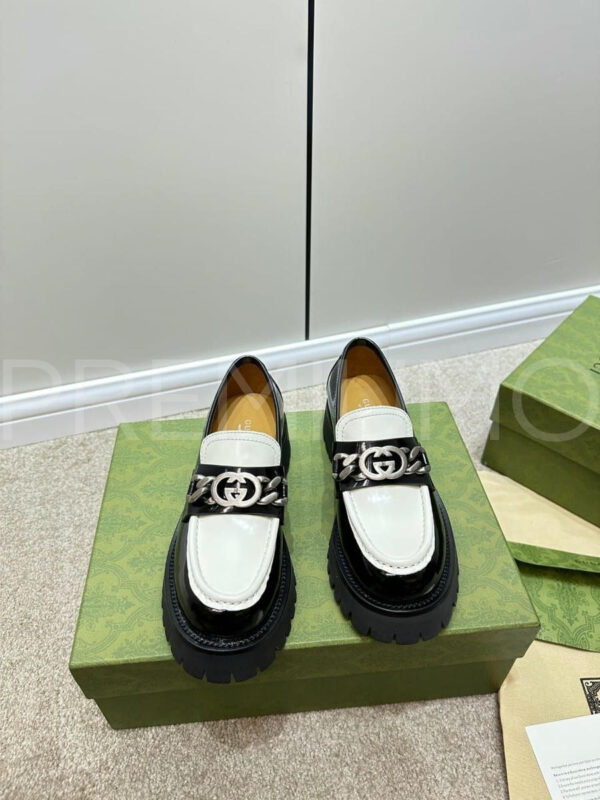 Gucci лоферы PR338646 3